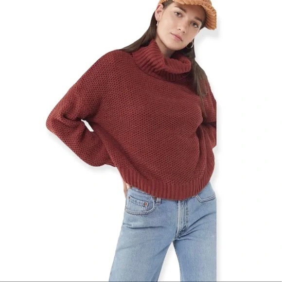 Urban Outfitters Cable Knit Turtleneck - Small - Picture 1 of 4